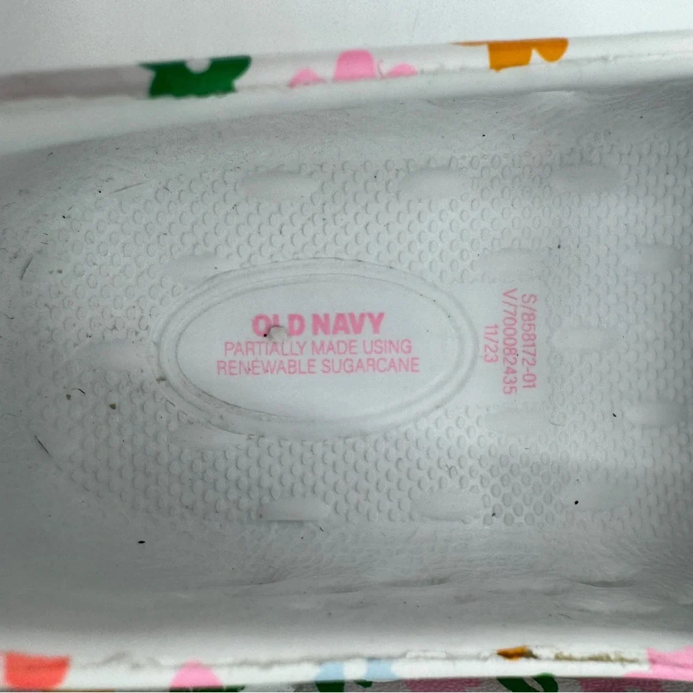 Old‎ Navy Flower Slip-On Shoes 10c